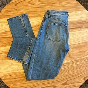 Women’s Abercrombie and Fitch curve love jeans. Size 26 Long (2 Long).